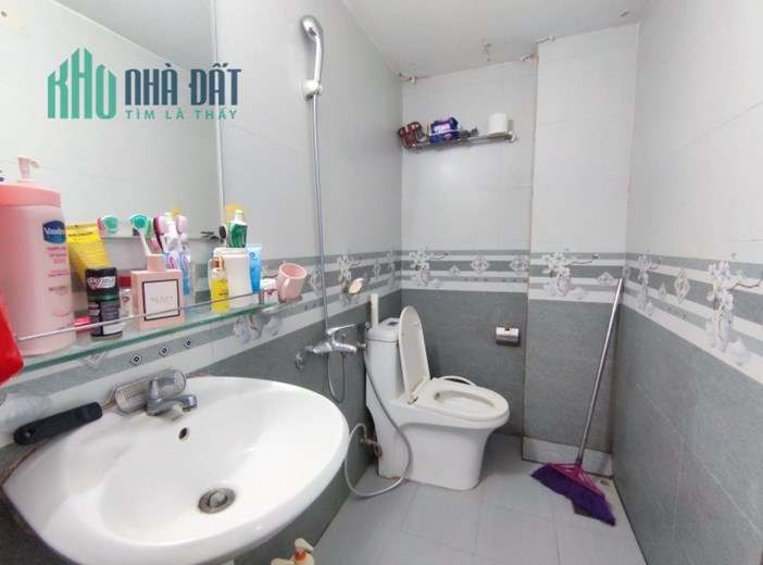 Cực rẻ. Bán nhà đường Ngô Thì Sỹ, Hà Đông. 51m2 x 3T. Ô TÔ. GẦN PHỐ. Nhỉnh 5 Tỷ. 0968084286