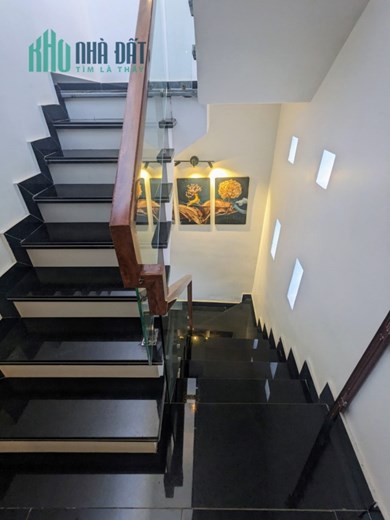 12 Tỷ Nhà 4 Tầng đường Cao Thắng, KDCHDV Thu Nhập 55 Triệu/Tháng, 86m2