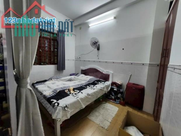 TÔI CHÍNH CHỦ CẦN BÁN NHÀ MẶT TIỀN PHẠM VĂN CHIÊU PHỦ HỢP KINH DOANH NHỈNH 5 TỶ