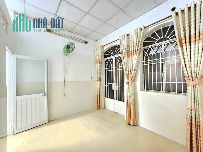 Bán Nhà Phan Huy Ích Siêu Thị Emart Gò Vấp 30m2 giá 3 tỷ 3 Hẻm Xe Hơi