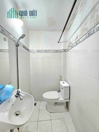 Bán Nhà Phan Huy Ích Siêu Thị Emart Gò Vấp 30m2 giá 3 tỷ 3 Hẻm Xe Hơi