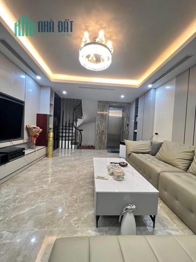 Bán nhà Lạc Long Quân, Tây Hồ. Cực hiếm, 6,3tỷ/44m2/6T thang máy, gần ôtô, 3 bước ra Hồ Tây