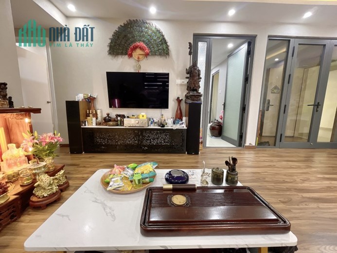 Bán căn chung cư Topaz view hồ bơi, căn góc giá rẻ nhất, chỉ 2ty9