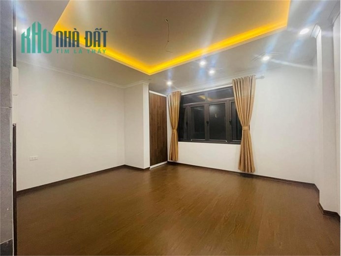Bán Nhà Cực Hiếm Thái Hà, Đống Đa, Hà Nội, GaRa Ô TÔ, 5 Tầng Thang Máy, Diện Tích 52m2, MT: Hơn 5m,