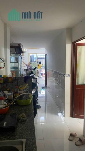 Nhà Rẻ Ngang 4.5x15.5m-2 tấm dưới 79 triệu m Đoàn Văn Bơ Q4