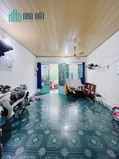 Hẻm xe hơi Ngang 4.75 x 25m Đoàn Văn Bơ Q4 - 2 tấm có 70 triệu m bank cho vay 5 tỷ