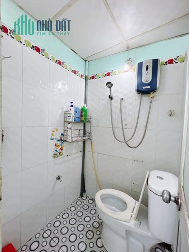 Nhà Rẻ Ngang 4.5x11m-3 tấm có 90 triệu m
Tôn Đản Q4