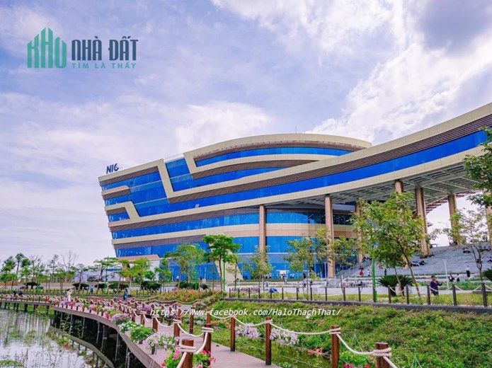 Cần tiền gấp nên bán mảnh đất 100m2 mặt đường đôi khu Đại học quốc gia Hòa Lạc 0985019591 em Hằng