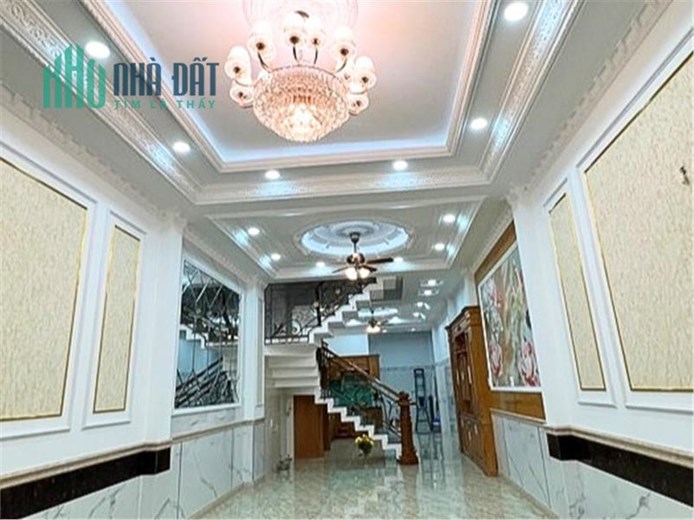 BÁN Ngôi Nhà Hoàn Hảo - Sang Trong, Trung Tâm QUẬN 12!"