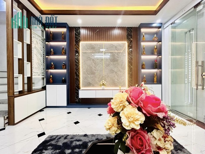 Nhà đẹp hoàng mai,32m2,4 tầng,gần phố, kinh doanh, an sinh đỉnh, 3 tỷ.