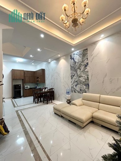 O9 2628 5559 Bán nhà Đội Cấn 46m², 3 tầng, MT 9m, giá 6.5 tỷ Ba Đình