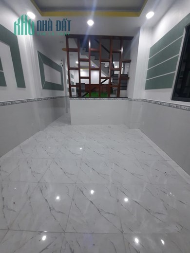 Nhà 4 Tầng căn góc 2 mặt thẻm xe hơi Quận 8, nhà còn mới, sách vali vào ở ngay