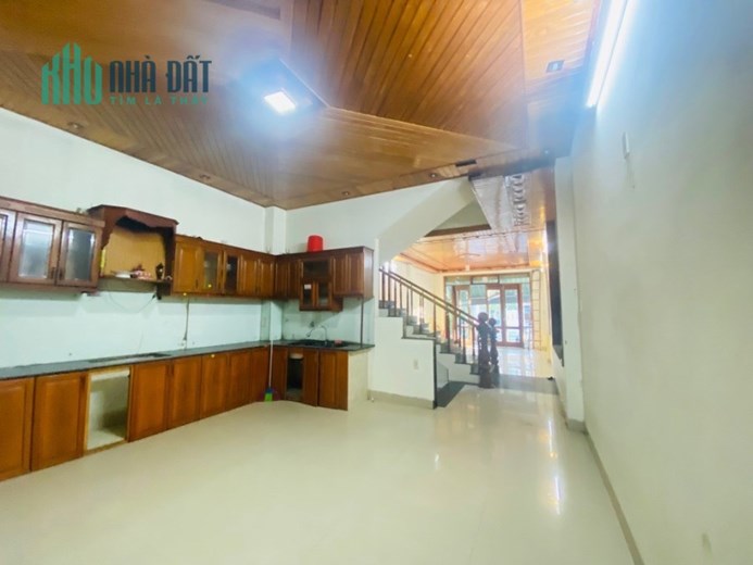 SIÊU PHẨM 3 TẦNG- MẶT TIỀN KINH DƯƠNG VƯƠNG- TRỤC ĐƯỜNG KINH DOANH SẦM UẤT.
