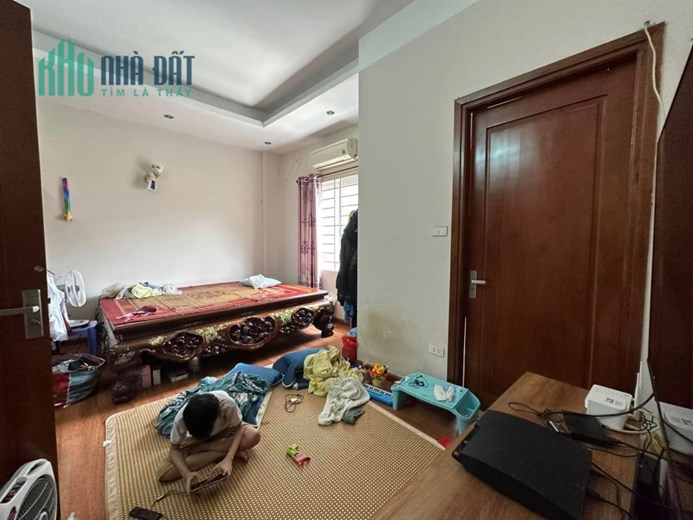 Siêu Hiếm Bán nhà Lô góc ngõ 39 Hồ Tùng Mậu, Cầu Giấy 38m2, 5tầng chỉ với 5tỷ