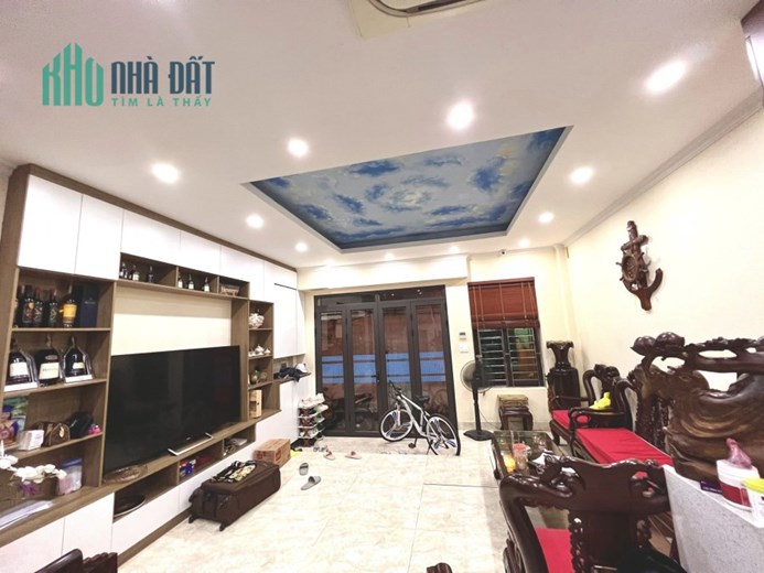 Bán nhà phố Lê Văn Lương, 2 mặt ngõ, 10m ô tô tránh, nhà đẹp, dân xây, 75m 4PN, 8.5 tỷ