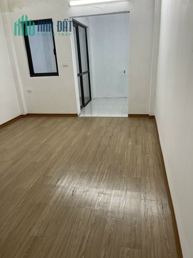 HIẾM. Kim Giang 30M2 5 tầng, KINH DOANH, ô tô qua nhà, giá chỉ 3.5 tỷ
