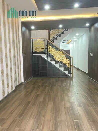 BÁN NHÀ HẺM 62 LÂM VĂN BỀN, P. TÂN KIỂNG - QUẬN 7 - 100M2
CHUYÊN MÔI GIỚI QUẬN 7, QUẬN 8, NHÀ BÈ-
