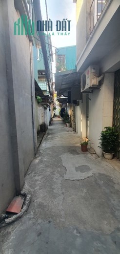 Bán nhà TT Thượng Thanh, sổ đỏ cc, Dtsd 39m, nhà Tầng 1 3 khu ngủ giá 1.18 tỷ.