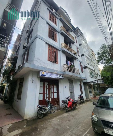 Bán Nhà Đường Hoàng Quốc Việt 41/45m2 x 5 tầng, 6 phòng ngủ, khu phân lô ô tô tránh, có lots ô tô