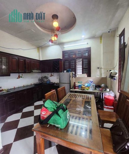 Bán Nhà Đường Hoàng Quốc Việt 41/45m2 x 5 tầng, 6 phòng ngủ, khu phân lô ô tô tránh, có lots ô tô