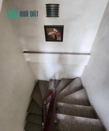 Bán Nhà Đường Hoàng Quốc Việt 41/45m2 x 5 tầng, 6 phòng ngủ, khu phân lô ô tô tránh, có lots ô tô