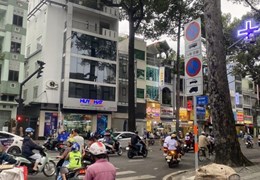 -9TỶ Bớt Lộc-NHÀ HẺM XE HƠI-15M Ra Mặt Tiền-BÀ HẠT Q10, 3Tầng-Ngang5.3m Không Có Căn Thứ 2
