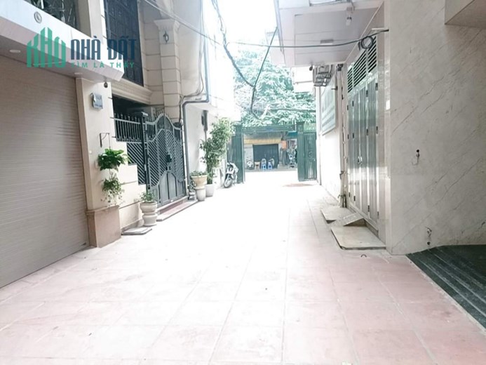 Bán Nhà Phố Chùa Láng Quận Đống Đa. 42m Xây 5 Tầng Nhỉnh 11 Tỷ. Cam Kết Ảnh Thật Mô Tả Chính Xác.