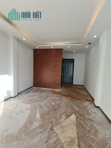 Bán Nhà Phố Trường Chính Quận Đống Đa. 61m Xây 7 Tầng Mặt Tiền 4.3m Nhỉnh 10 Tỷ. Cam Kết Ảnh Thật