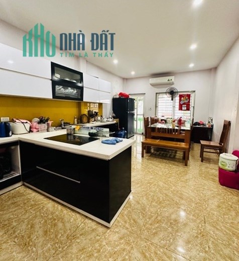 TRUNG TÂM CẦU GIẤY – MẶT NGÕ KD – Ô TÔ VÀO NHÀ – DÂN XÂY – 56M2, 8 TỶ xx