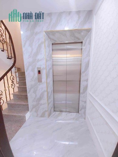 Lô góc hoàng văn thái, 40m2,7 tầng, ô tô tránh, thang máy, giá 8.79 tỷ.