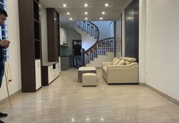 Bán nhà phố Hoa Lâm, Long Biên, 44m x 5 tầng, nhà mới 5 tỷ 2