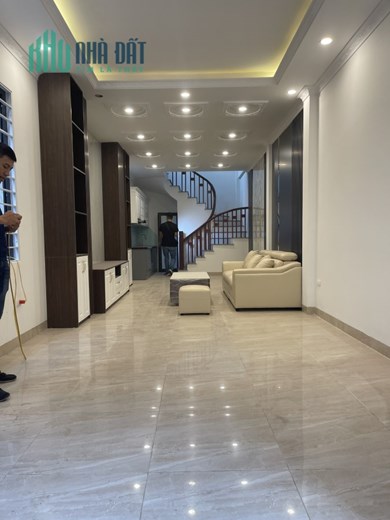 Bán nhà phố Hoa Lâm, Long Biên, 44m x 5 tầng, nhà mới 5 tỷ 2