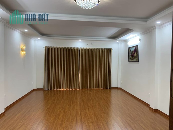 PHÊ !! Bán nhà ngõ 193 Trung Kính 70mx5T thang máy thông sàn 2 oto tải tránh vỉa hè mênh mông 22 ty