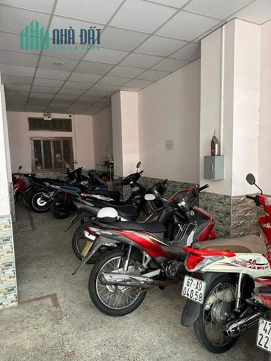 Bán Nhà HXH Hoàng Hoa Thám, Tân Bình, 212m2, Ngang 10m, Dòng Tiền 50tr, Nhỉnh 17 Tỷ TL.