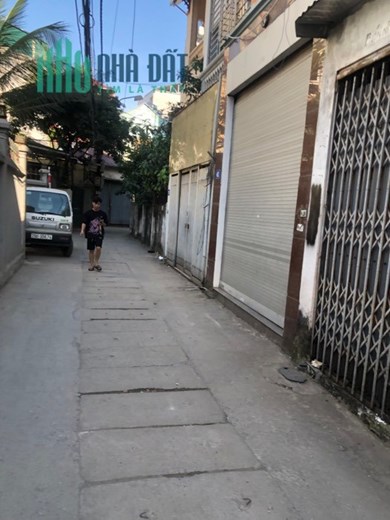 MẢNH ĐẤT ĐẸP, CÓ SẴN NHÀ CẤP 4, LÔ GÓC 2 THOÁNG, Ô TÔ, TRUNG TÂM TIỆN ÍCH, 30M RA Ô TÔ TRÁNH, XÂY Ở