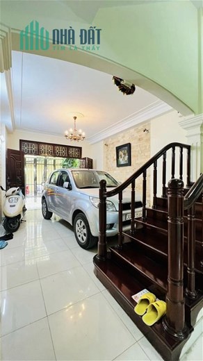 Bán Nhà Phố Hoàng Cầu Quận Đống Đa. 50m Xây 5 Tầng Mặt Tiền 4.1m Nhỉnh 14 Tỷ. Cam Kết Ảnh Thật Mô