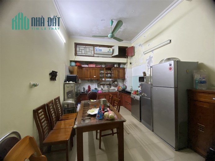 Bán Nhà Mặt Phố Hoàng Cầu Quận Đống Đa. 55m Mặt Tiền 4m Nhỉnh 14 Tỷ. Cam Kết Ảnh Thật Mô Tả Chính