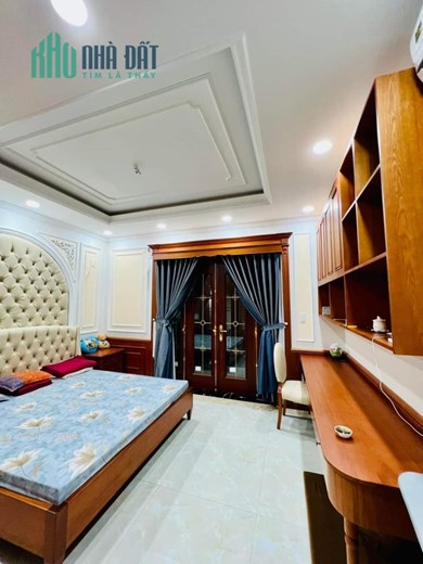 Bán Biệt Thự Phạm Phú Thứ, Víp Tân Bình, 215m2, Ngang Khủng 9m, 4 Tầng, Nhỉnh 43 Tỷ TL.