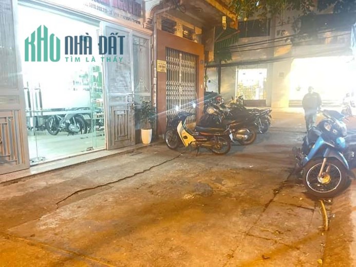 Bán Nhà Phố Châu Long 42m2 x 5 tầng 5 phòng ngủ, gara ô tô, sát Phố ngõ rộng ô tô tránh, kinh doanh