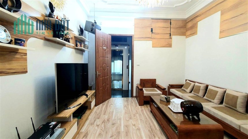 Bán Nhà Phố Nguyễn Chí Thanh Quận Đống Đa. 40m Xây 5 Tầng Mặt Tiền 4m Nhỉnh 14 Tỷ. Cam Kết Ảnh Thật