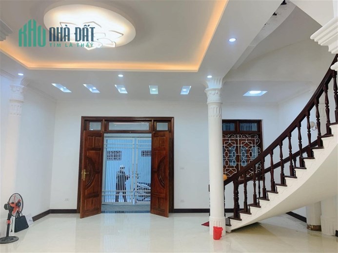 Bán Nhà Phố Nguyễn Chí Thanh Quận Đống Đa. 90m Xây 5 Tầng Mặt Tiền 7.4m Nhỉnh 15 Tỷ. Cam Kết Ảnh