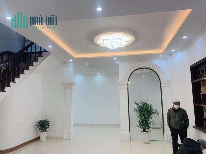 Bán Nhà Phố Nguyễn Chí Thanh Quận Đống Đa. 90m Xây 5 Tầng Mặt Tiền 7.4m Nhỉnh 15 Tỷ. Cam Kết Ảnh