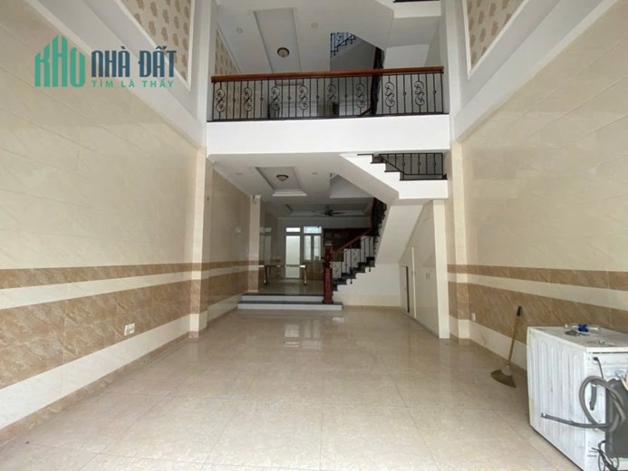 Bán nhà mặt tiền đường nhánh Quốc lộ 13, kế Vạn Phúc City, Hiệp Bình Phước, Thủ Đức 75m2, 4 tầng,