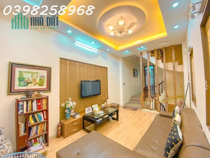 BÁN GẤP NHÀ CHÙA BỘC, 45m2x 5T, MT3.3m, Ô TÔ ĐỖ CỔNG, KINH DOANH, CHỈ HƠN 7 TỶ