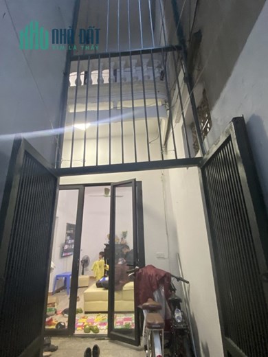 VỊ TRÍ ĐẸP GẦN PHỐ Ô TÔ ĐỖ 6M CÁCH MỘT NHÀ RA PHỐ, TIỆN ÍCH NGẬP TRÀN 

Đội Cấn, Ba Đình 56m, 3T,