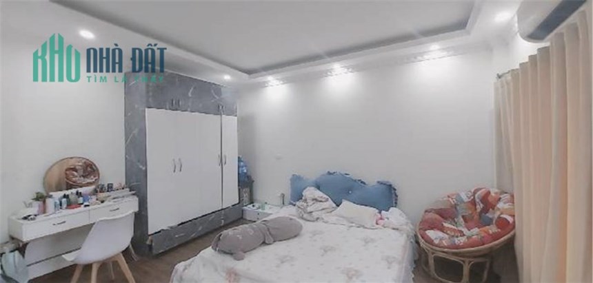 Siêu rẻ.Bán nhà Phố Trạm 43mv  5 tầng giá  4 tỷ
long biên,hà nội