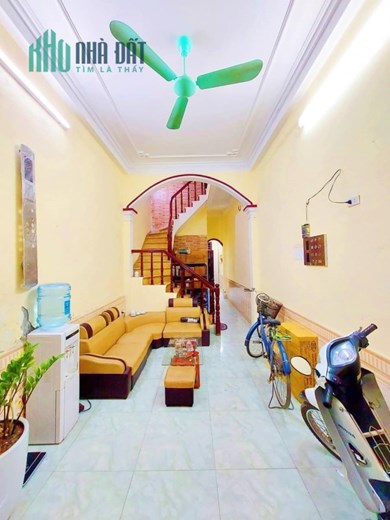 Bán nhà Nguyễn Ngọc Nại 100m x 3 tầng chỉ 6,3 tỷ thương lượng