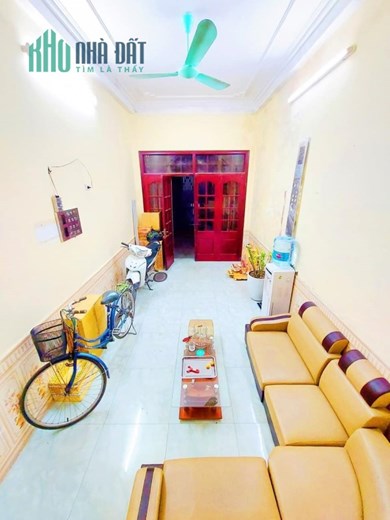 Bán nhà Nguyễn Ngọc Nại 100m x 3 tầng chỉ 6,3 tỷ thương lượng