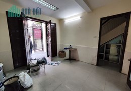Chính Chủ Nhờ Cho Thuê Nhà Kinh doanh phố Nguyên Hồng, quận Đống Đa