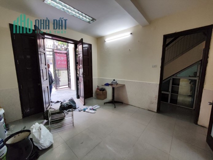 Chính Chủ Nhờ Cho Thuê Nhà Kinh doanh phố Nguyên Hồng, quận Đống Đa